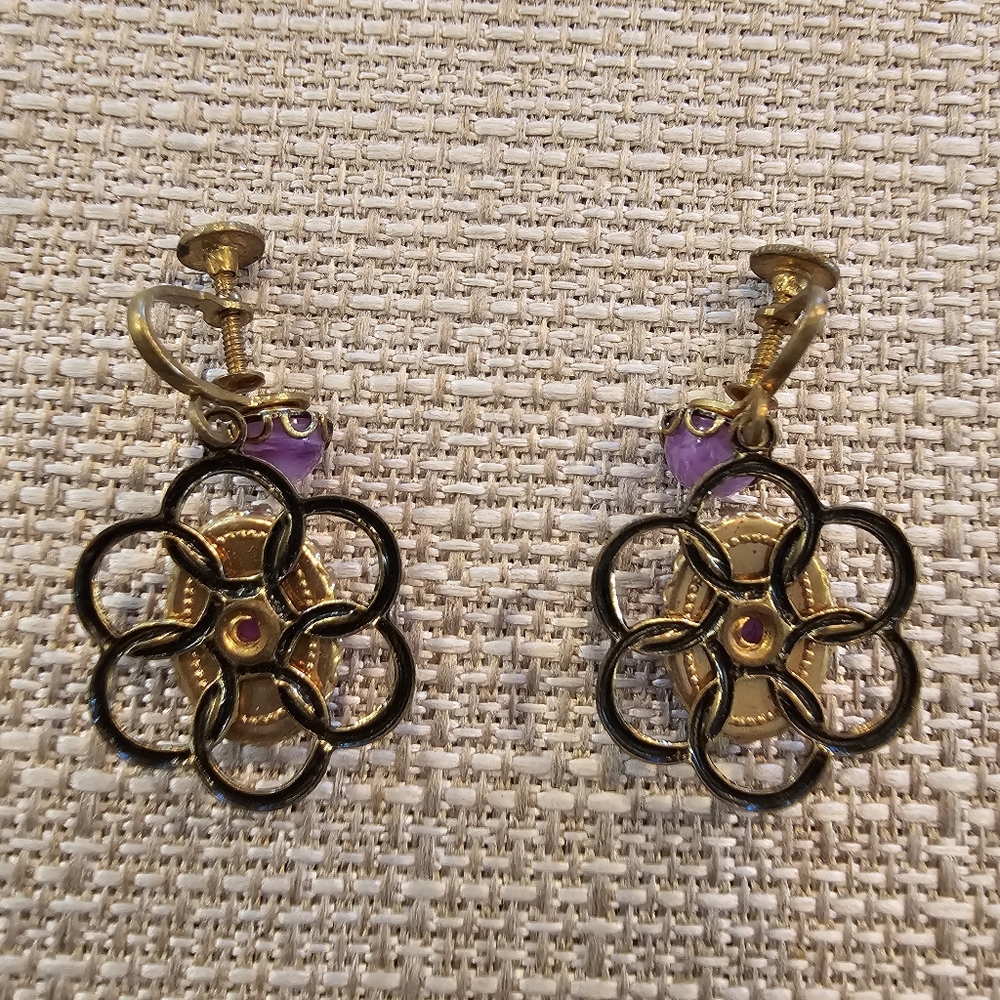 Vintage marbled purple flower dangle screwback earrings - Picture 7 of 9